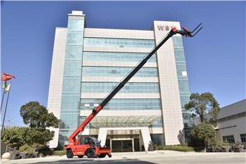 Mobile Lift Truck